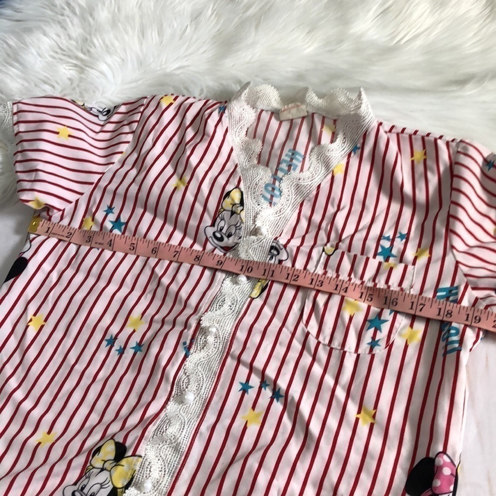 Minnie Mouse button up blouse - Picture 10 of 11